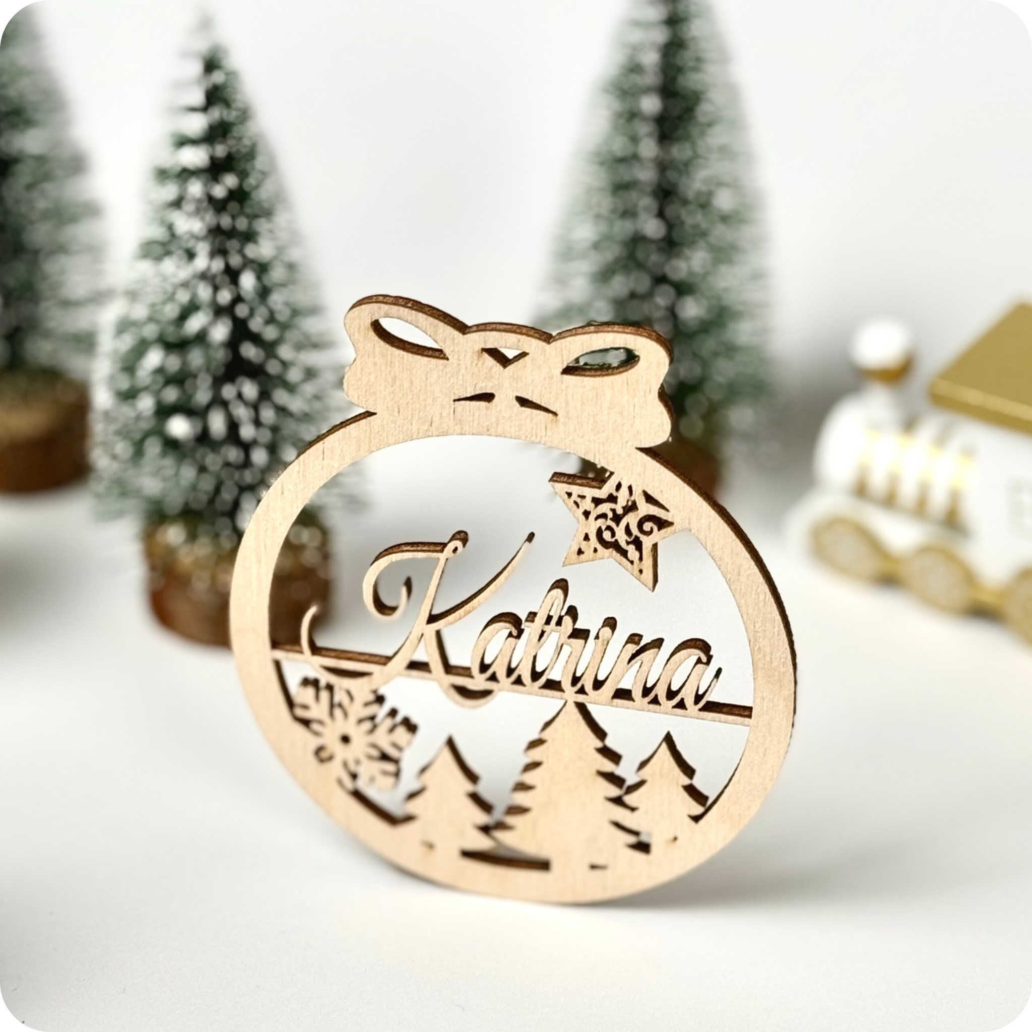Simple Ways to Decorate with Custom Ornaments